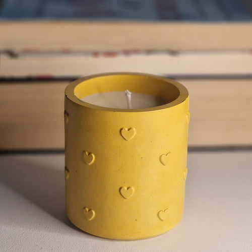 Lumânări în vase ceramice